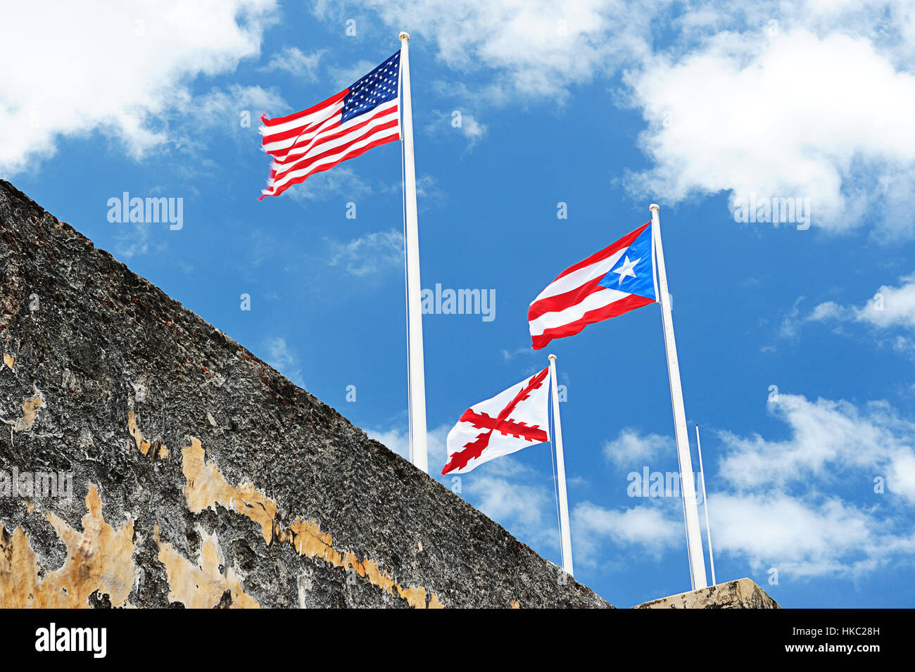 Puerto Rico bandiera con bandiera degli Stati Uniti a Fort Foto Stock