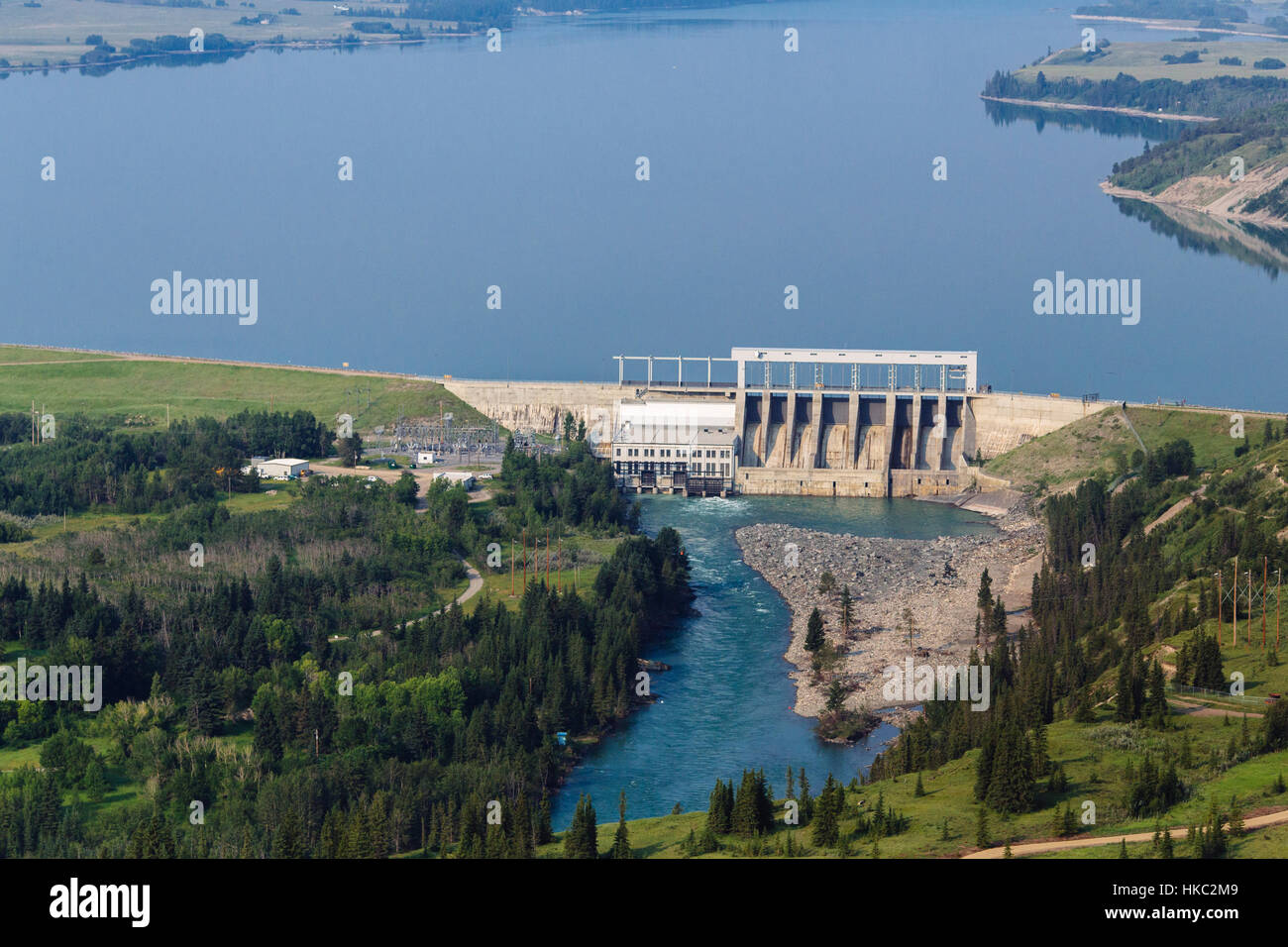 Serbatoio di ghost è una diga idroelettrica di generare energia elettrica per calgary, riducendo l'estate fluisce nel fiume Bow e la perdita di acqua per evaporazione Foto Stock