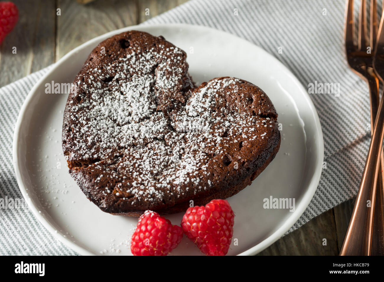 In Casa Dolce Cuore di cioccolato torta di Lava per il giorno di San Valentino Foto Stock