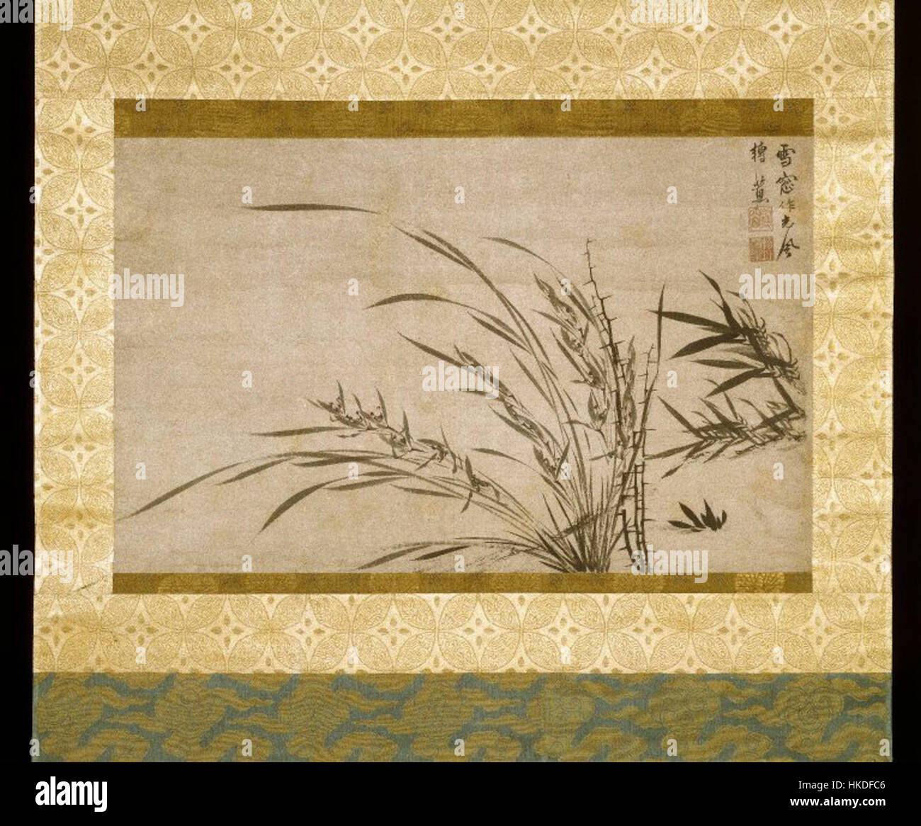 Questa opera d'arte, 'Bamboo Orchid and Thorn' di Hsueh CH'uang, è un frammento di un rotolo di mano montato come rotolo sospeso. Presenta delicate raffigurazioni di bambù e orchidee, che mostrano le intricate pennellate dell'artista e la rappresentazione simbolica nell'arte tradizionale cinese. Foto Stock