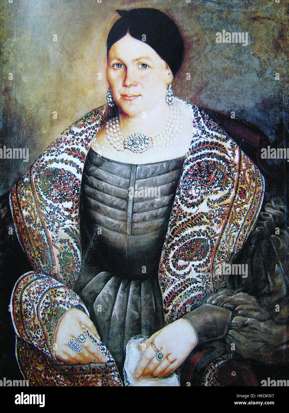 Questa opera d'arte raffigura donne mercanti russe che indossano scialli tradizionali, mostrando l'abbigliamento culturale e lo stile della Russia del XIX secolo. Il pezzo evidenzia sia la vita quotidiana che l'importanza dell'abbigliamento tradizionale nella società russa durante il periodo. Foto Stock