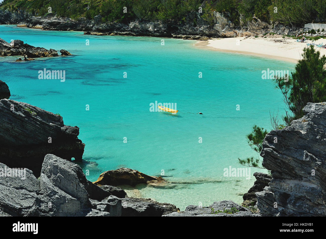 Giallo kayak in Blue Bay nelle isole Bermuda Foto Stock
