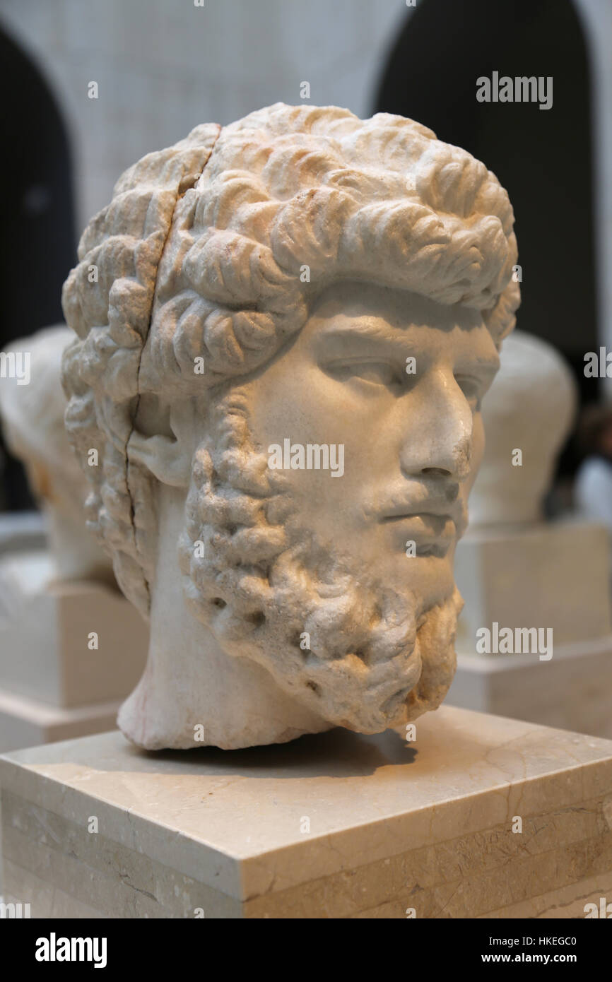 Lucius Verus (130-169). Imperatore romano da 161-169. Dinastia Nerva-Antonine. Busto, 161-169. Calvi (Cales, Italia). Foto Stock