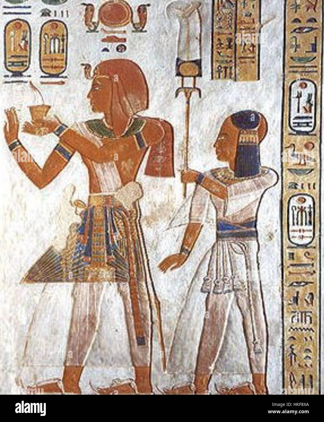 Khaemwaset e Ramses III sono due figure di spicco nella storia dell'antico Egitto. Khaemwaset, figlio di Ramses II, era un prete di alto rango e noto per i suoi sforzi per preservare i monumenti, mentre Ramses III, un potente faraone, è ricordato per aver difeso l'Egitto contro gli invasori stranieri e per aver assicurato la sua stabilità durante il suo regno. Foto Stock