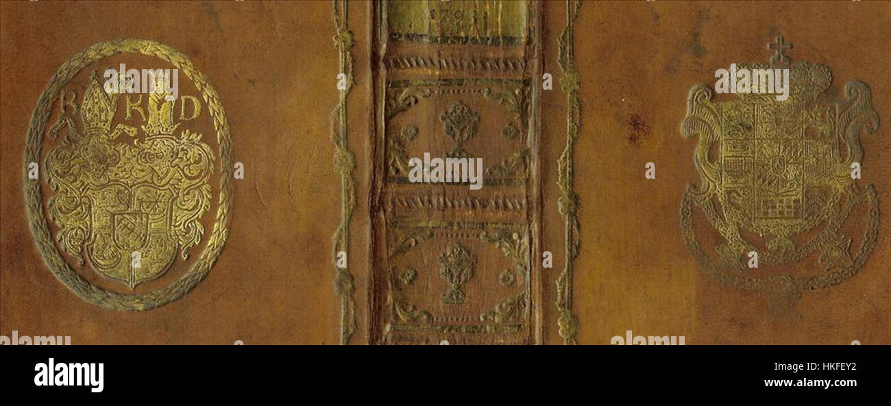 Il *Supralibros*, un tipo di rilegatura del XVIII secolo, è presente in questa opera d'arte, che illustra il design elaborato e l'artigianato delle copertine di libri d'epoca. La rilegatura spesso rifletteva lo status del proprietario ed era un'opera d'arte in sé. Foto Stock