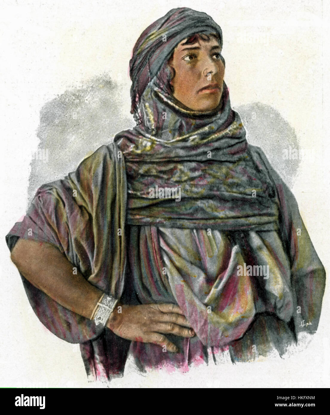 Questa opera d'arte, intitolata 'ABB. 508. Arabisches Beduinenweib,' ritrae una tradizionale donna araba beduina in abbigliamento. Il pezzo riflette la storia culturale, con attenzione all'abbigliamento dettagliato e alla rappresentazione della figura all'interno del suo contesto storico. Foto Stock