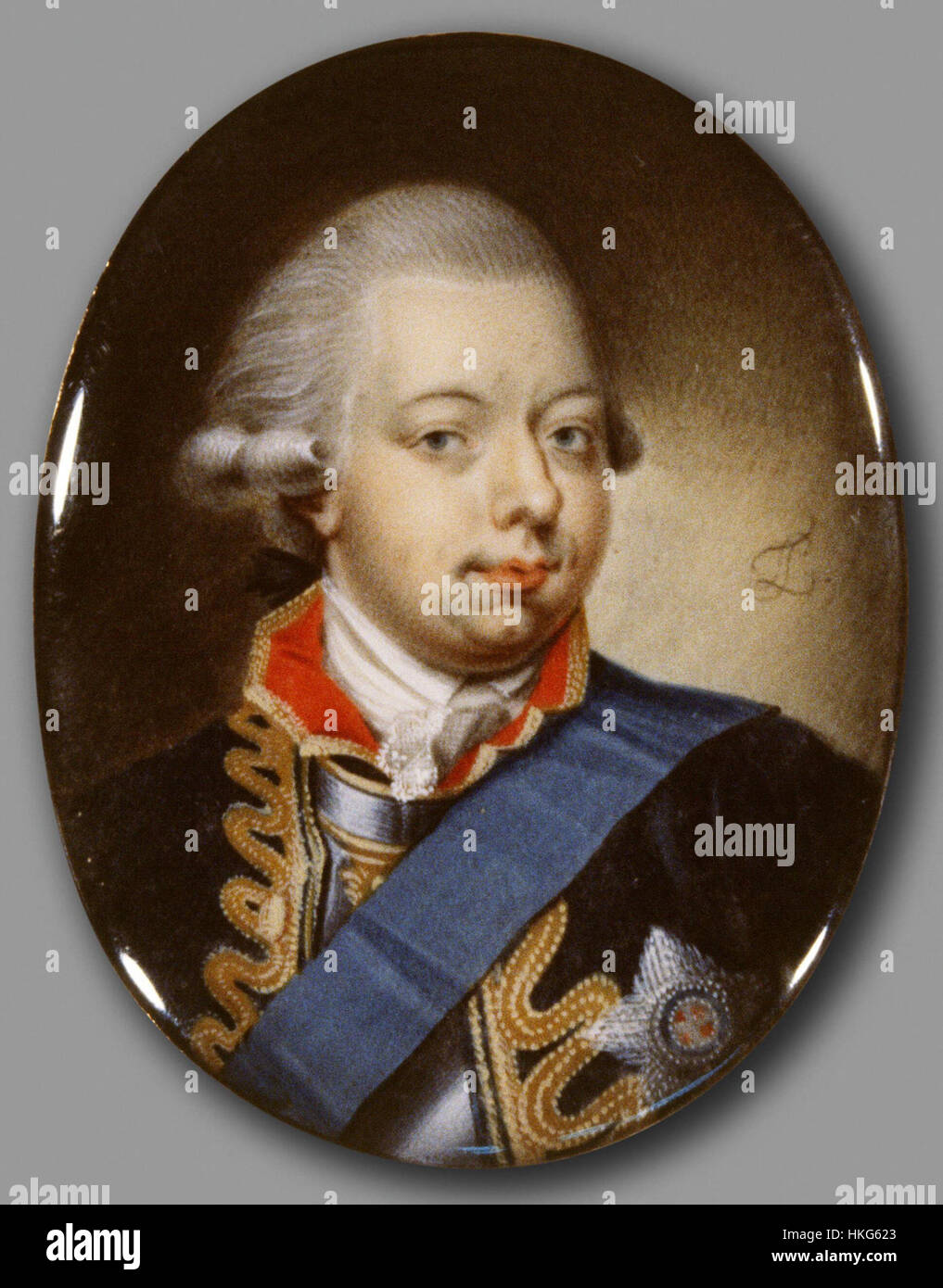 Questo ritratto di Willem V di Orange-Nassau, dipinto da Leonardus Temminck, mostra la figura reale olandese alla fine del XVIII secolo. L'opera d'arte cattura la sua somiglianza con precisione, evidenziando il suo ruolo di primo piano nella storia olandese durante un periodo turbolento. Foto Stock