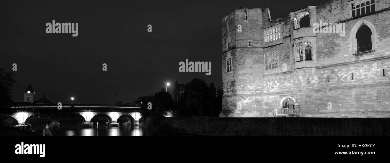 In inverno la neve, Newark Castle, Newark on Trent, Nottinghamshire, Gran Bretagna, Regno Unito Foto Stock