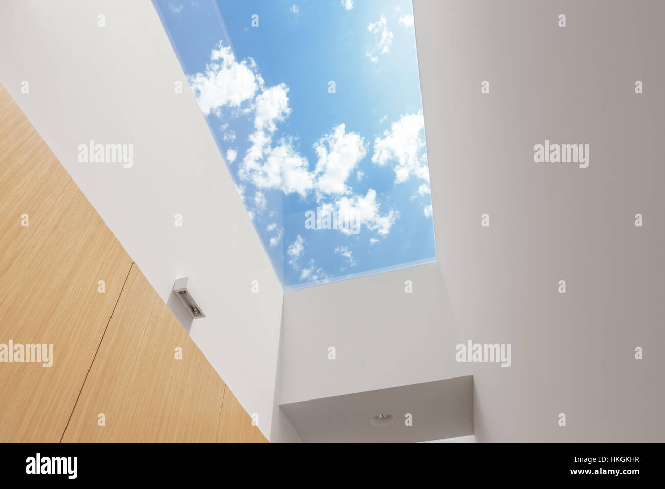 Corridoio con un grande lucernario Foto Stock