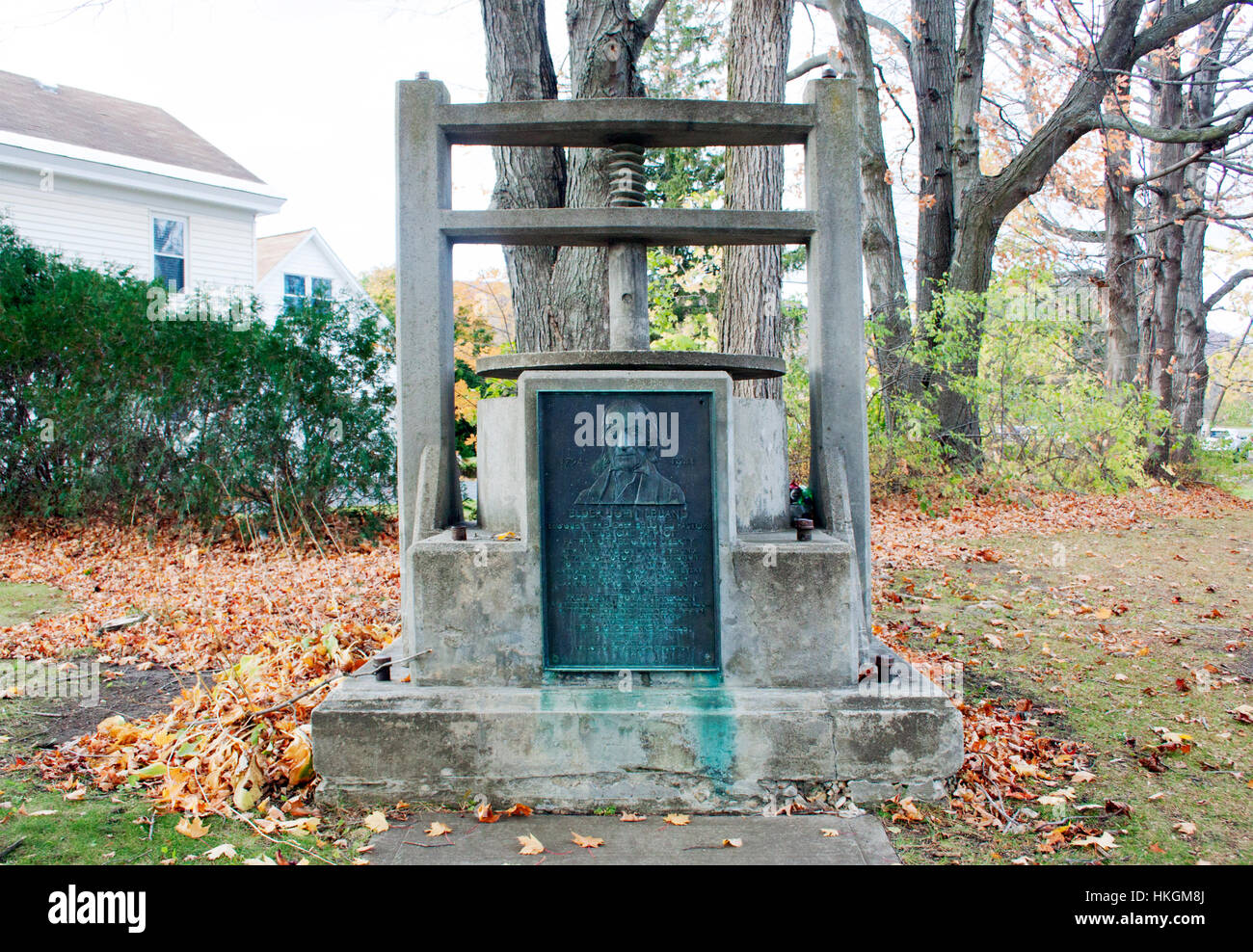 Cheshire, Massachusetts, onora il suo strano dono alla storia con un monumento al formaggio da 1.235 chili inviato al presidente Thomas Jefferson. Foto Stock