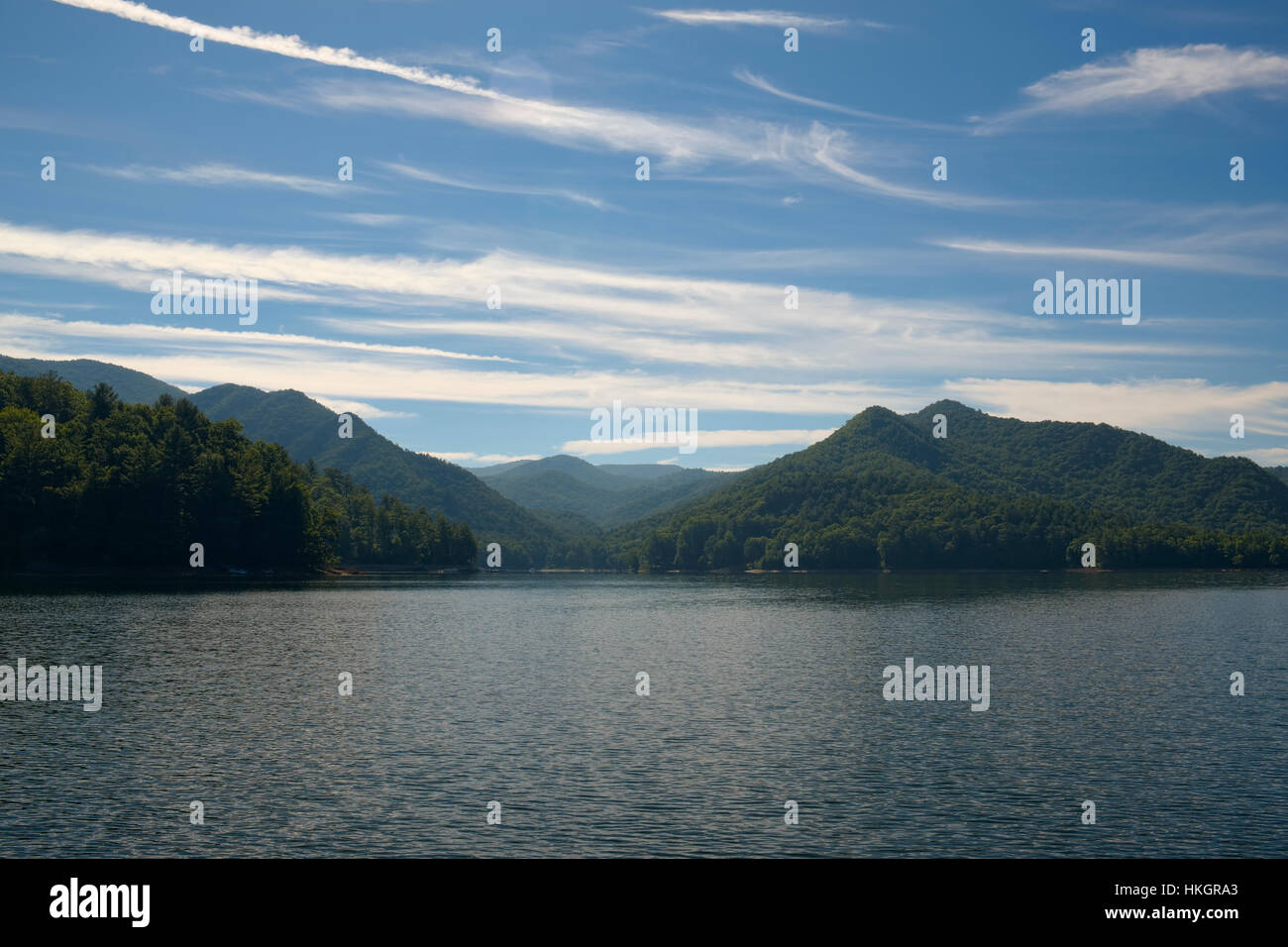 Scenic Nantahala lago situato nella contea di Macon, North Carolina. Foto Stock