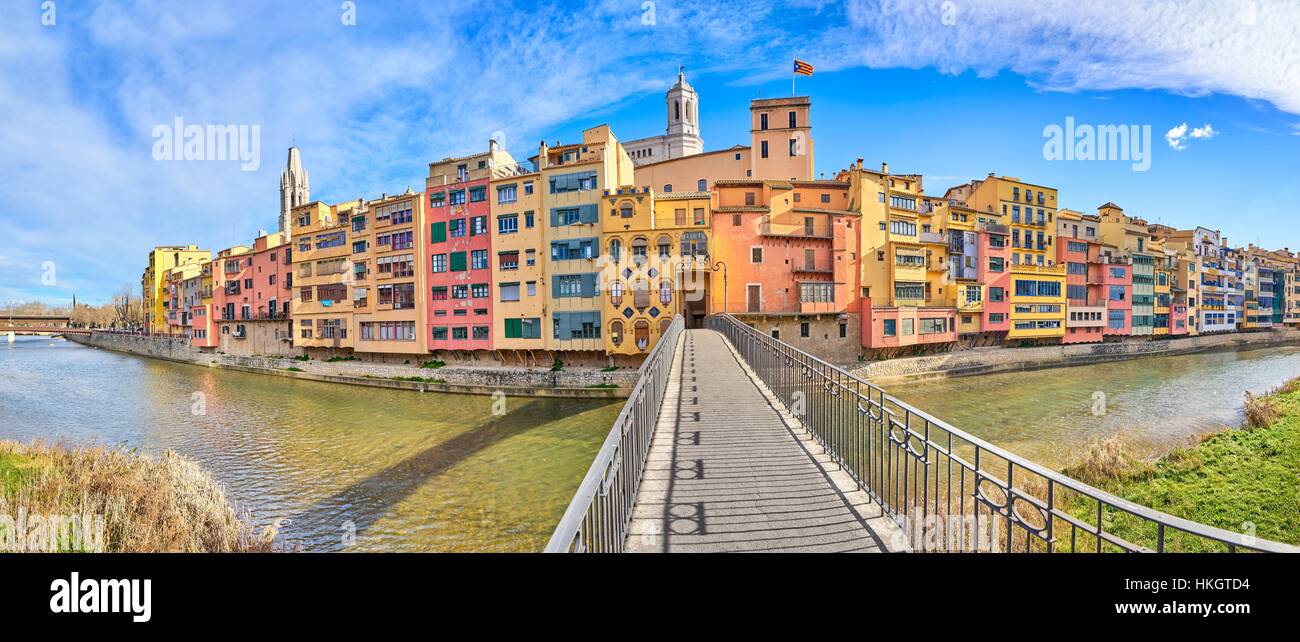 Girona case colorate, Catalogna, Spagna Foto Stock