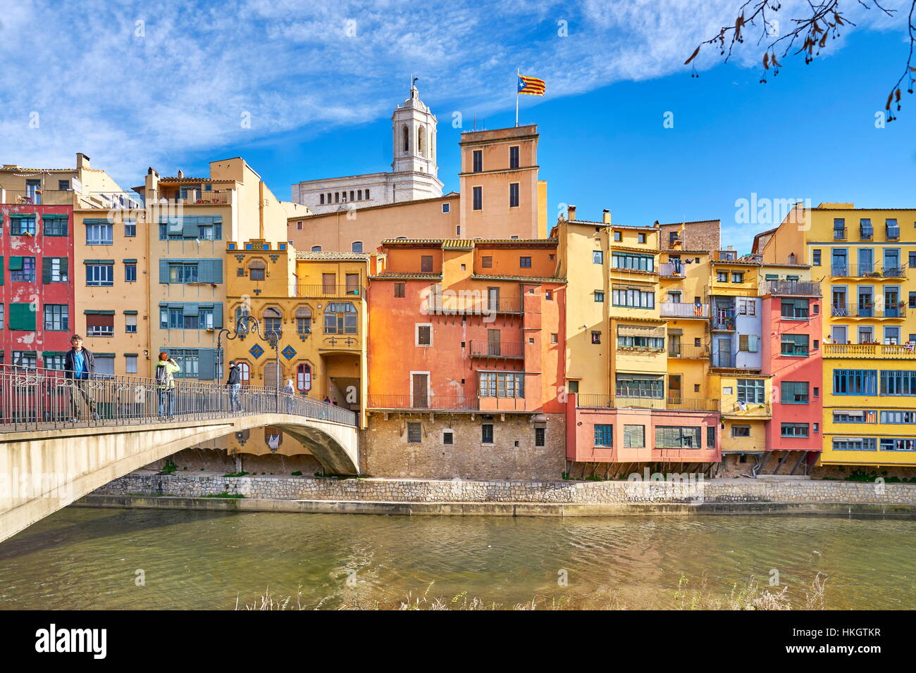 Girona, Spagna - case colorate nella città vecchia Foto Stock