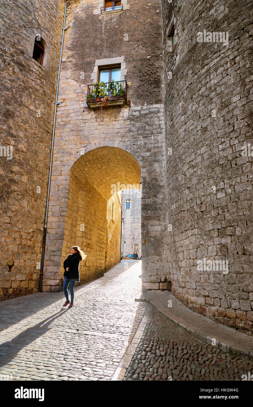 Girona old town street, Catalogna, Spagna Foto Stock