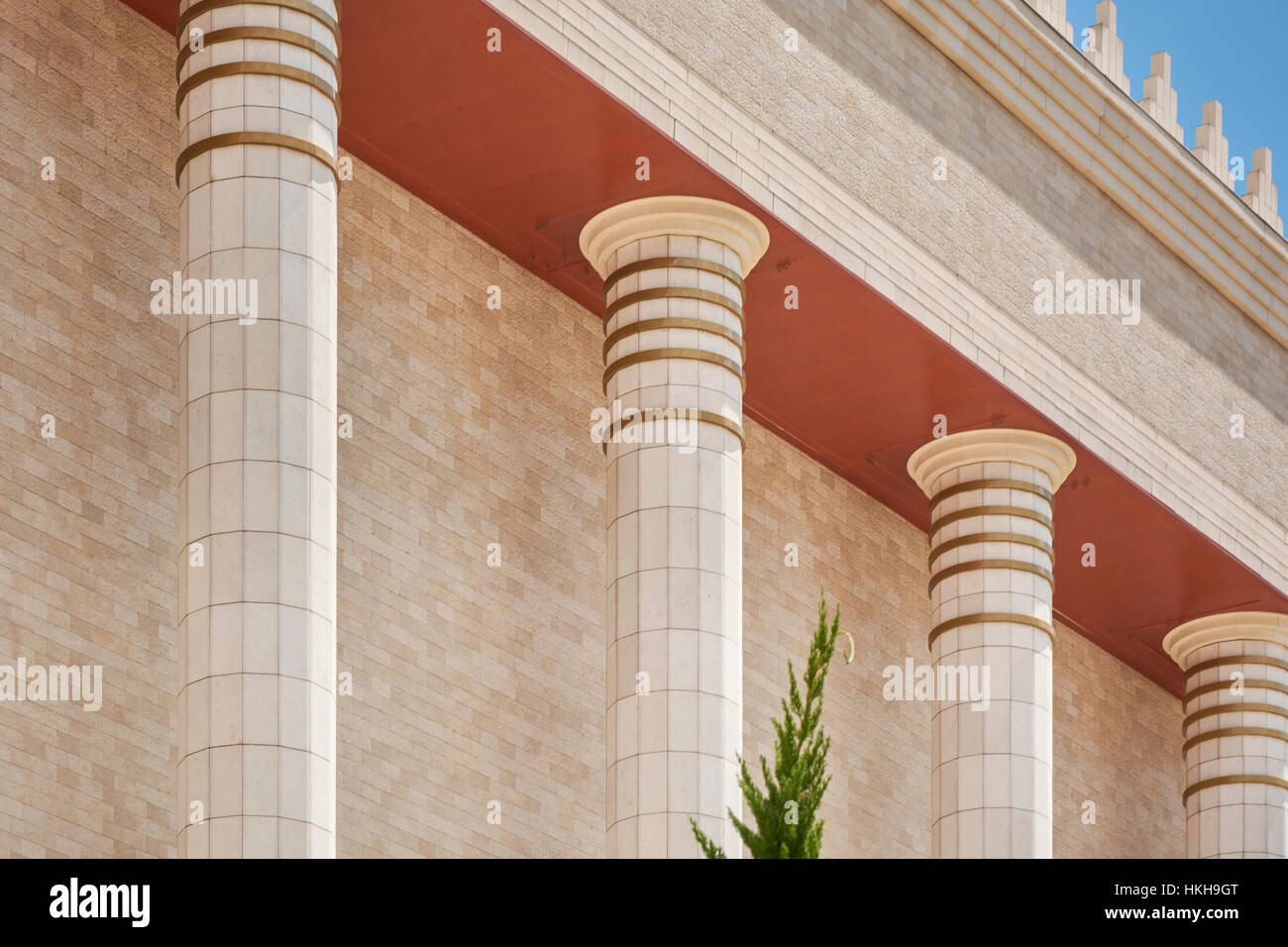 Architettura dettaglio colonne del tempio di Salomone, nel distretto di  reggiseni, in Sao Paulo city, Brasile Foto stock - Alamy