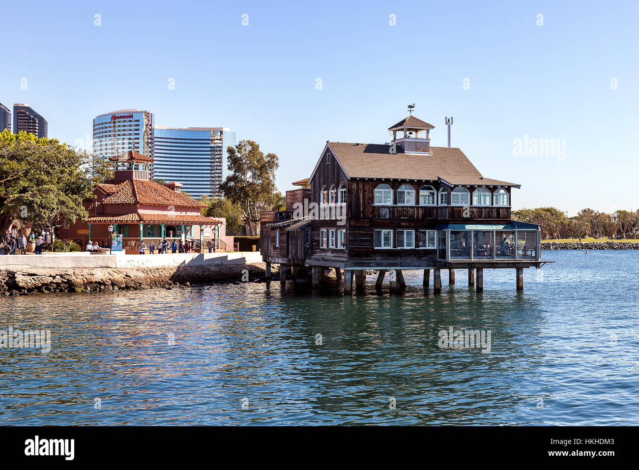 Il Pier Cafe al Seaport Village a San Diego, California Foto Stock