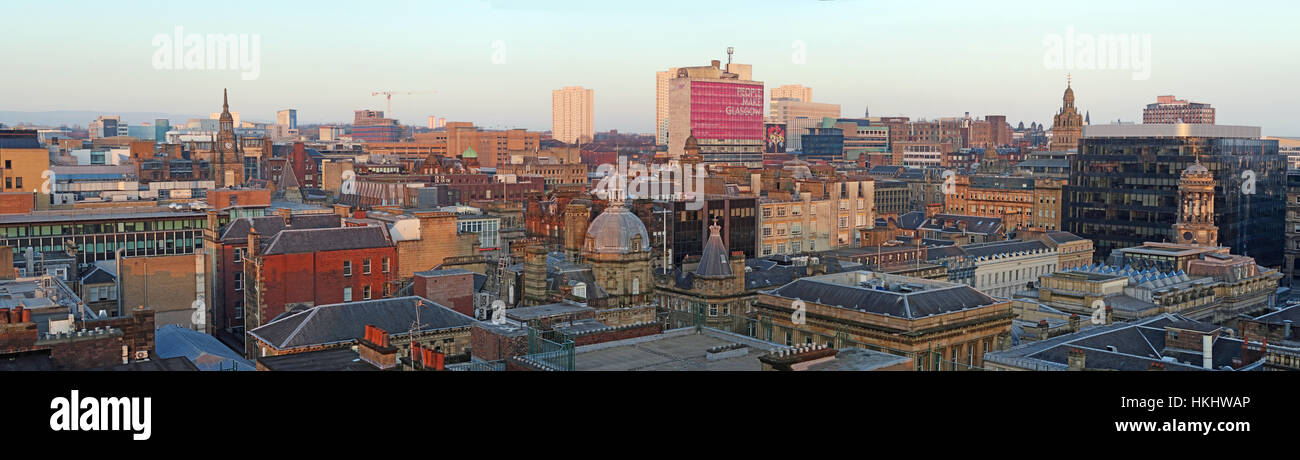 Panorama dello skyline di Glasgow, Strathclyde, Scozia, Regno Unito, G1 1QE che guarda verso George Square e l'est Foto Stock