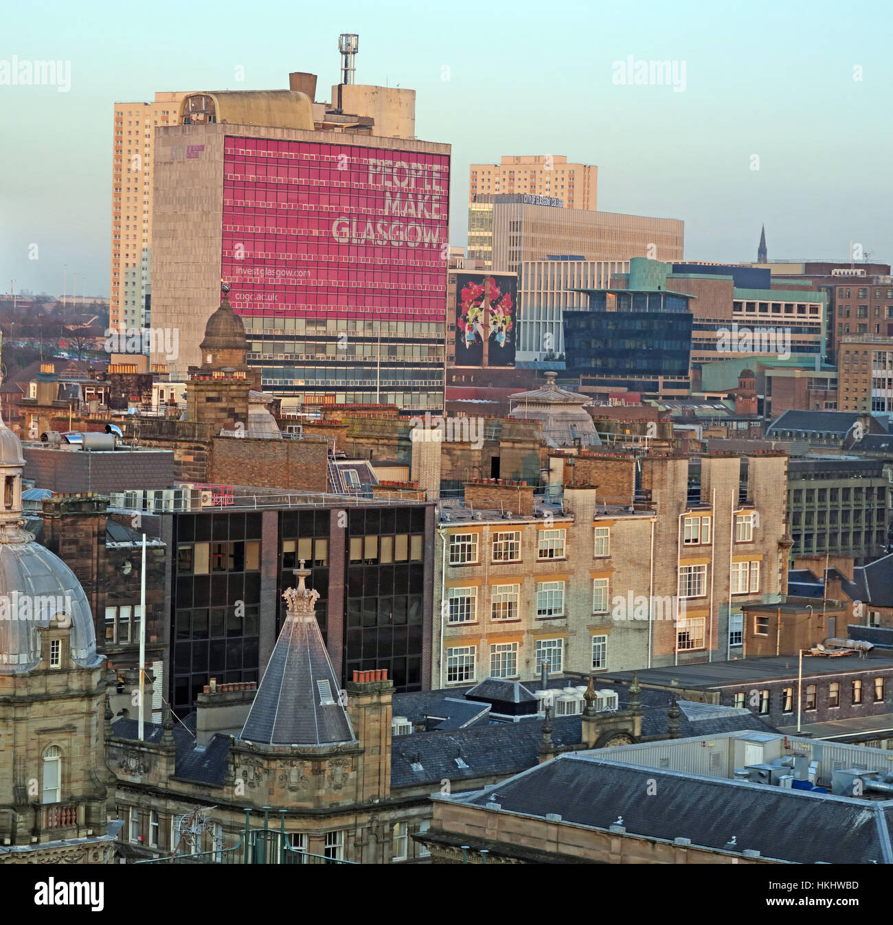 Panorama dello skyline di Glasgow, Strathclyde, Scozia, Regno Unito, G1 1QE che guarda verso George Square e l'est Foto Stock