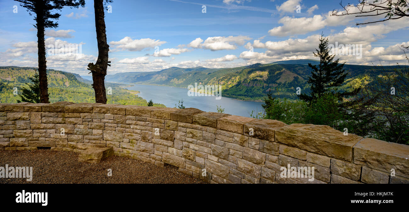 Vista da Nancy Russell Memorial Lookout in corrispondenza del bordo del Capo Horn. Foto Stock