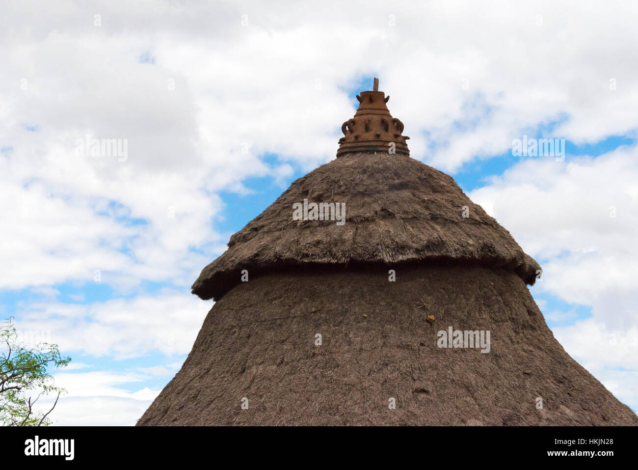 Konso paesaggio culturale (patrimonio mondiale dell'UNESCO), case di villaggio con tetto di paglia, Etiopia Foto Stock