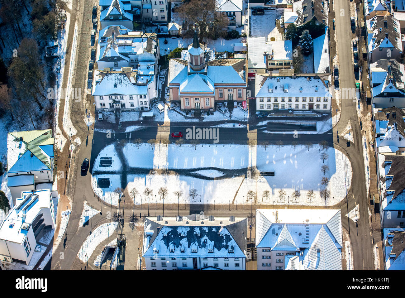 Vista della città vecchia, Arnsberg nella neve, Neumarkt, risurrezione chiesa, inverno, Arnsberg, Sauerland, Nord Reno-Westfalia, Germania Foto Stock