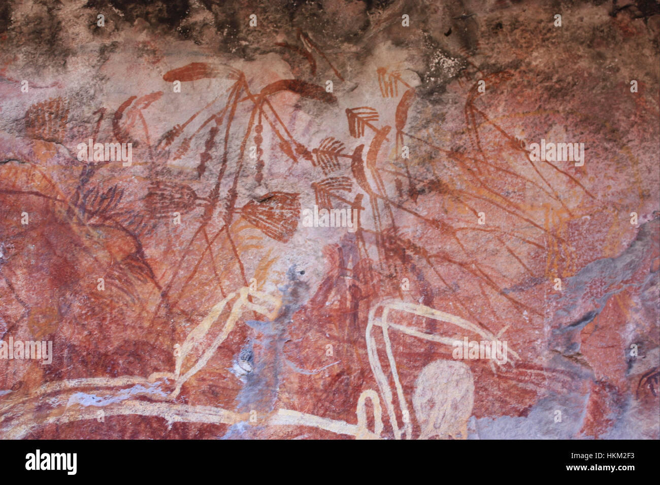 Questa opera d'arte minimalista, *disposte semplici figure*, mostra la capacità dell'artista di ritrarre forme astratte e geometriche in modo chiaro e strutturato. La semplicità della composizione evidenzia la bellezza dell'arte minimalista. Foto Stock