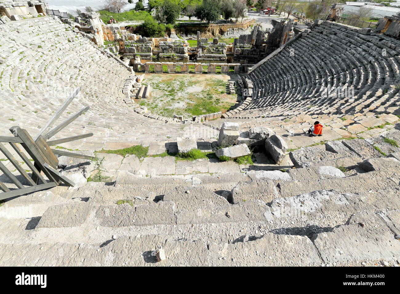 Più grande il teatro greco-romano in Lycia-ricostruita dopo il 141 AD.terremoto su Greco foundation-livello inferiore del sedile 30 righe e di livello superiore di 5-30 ms.o Foto Stock