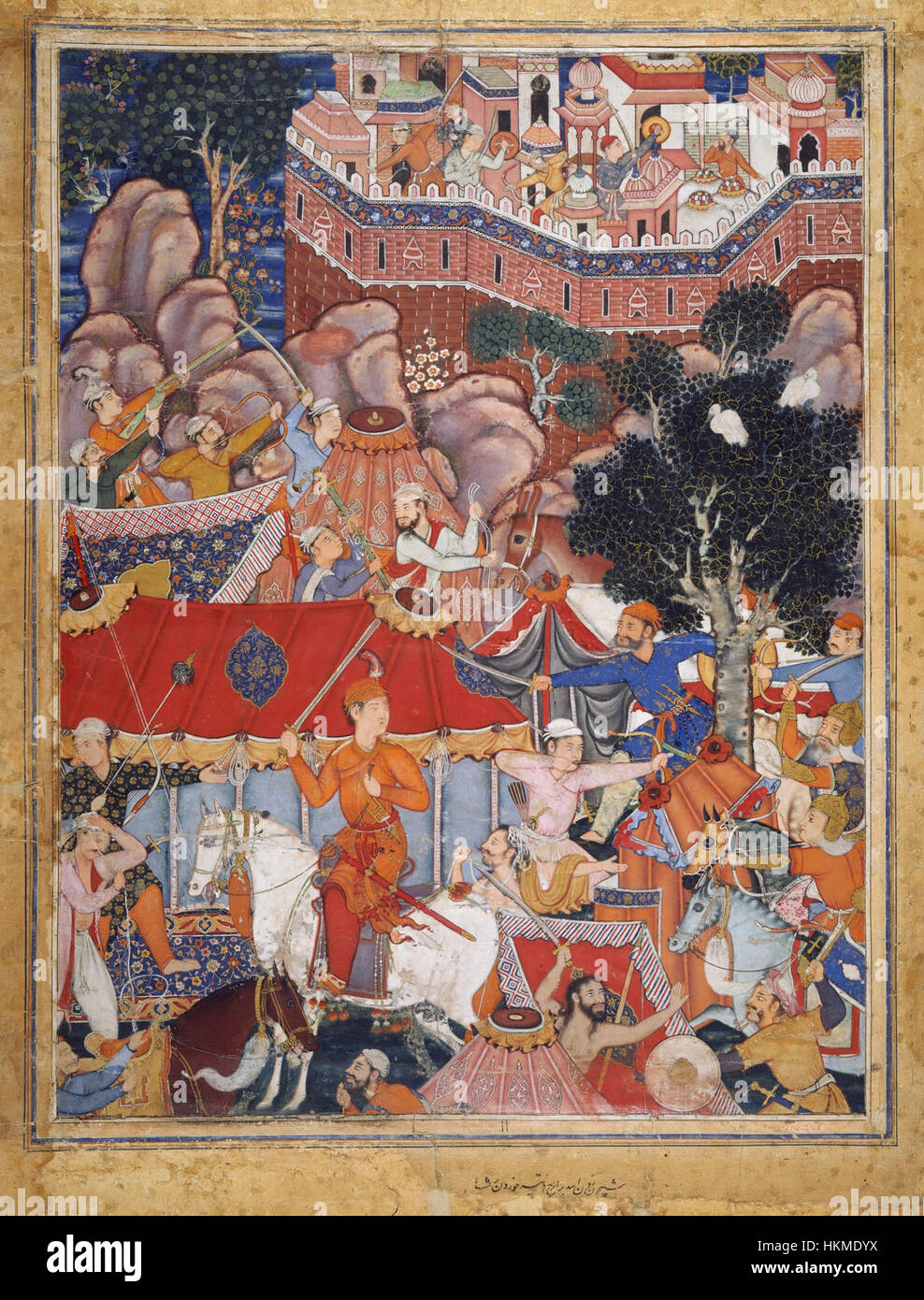 Questo dipinto, tratto da un manoscritto Hamzanama, raffigura l'attacco notturno condotto da Assad Ibn Kariba al campo di Malik Iraj. L'opera d'arte risale al XVI secolo e mostra l'arte narrativa moghul, illustrando un'epica battaglia storica. Foto Stock