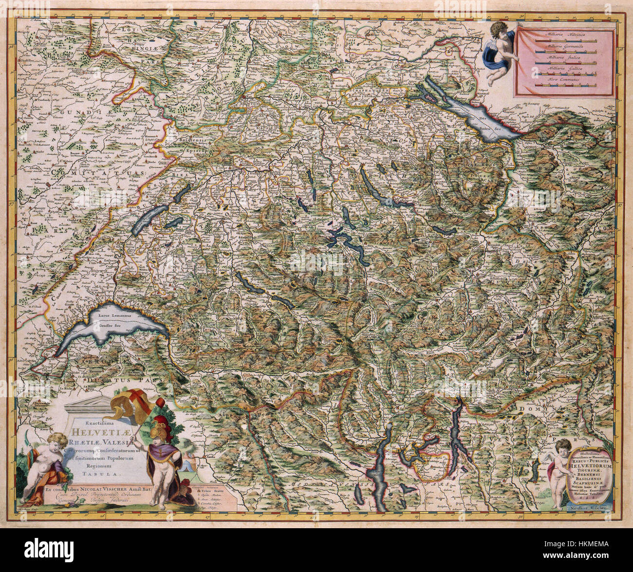 Questa mappa storica, intitolata "Exactissima HELVETIAE RHAETIAE, VALESIA Caeterorumq", creata da Atlas Van der Hagen, descrive dettagliatamente le regioni della Svizzera, della Valle del Rodano e delle aree limitrofe. La mappa, un importante riferimento storico, evidenzia le divisioni geografiche e politiche nell'Europa del XVII secolo. Foto Stock