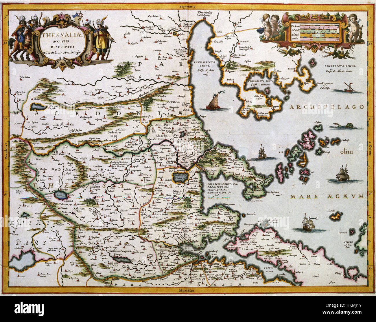 Questa mappa di Atlas Van der Hagen intitolata "accurata Descriptio Thessaliae" illustra l'antica regione della Tessaglia in Grecia, mostrando topografia dettagliata e insediamenti durante il periodo della sua creazione. Foto Stock