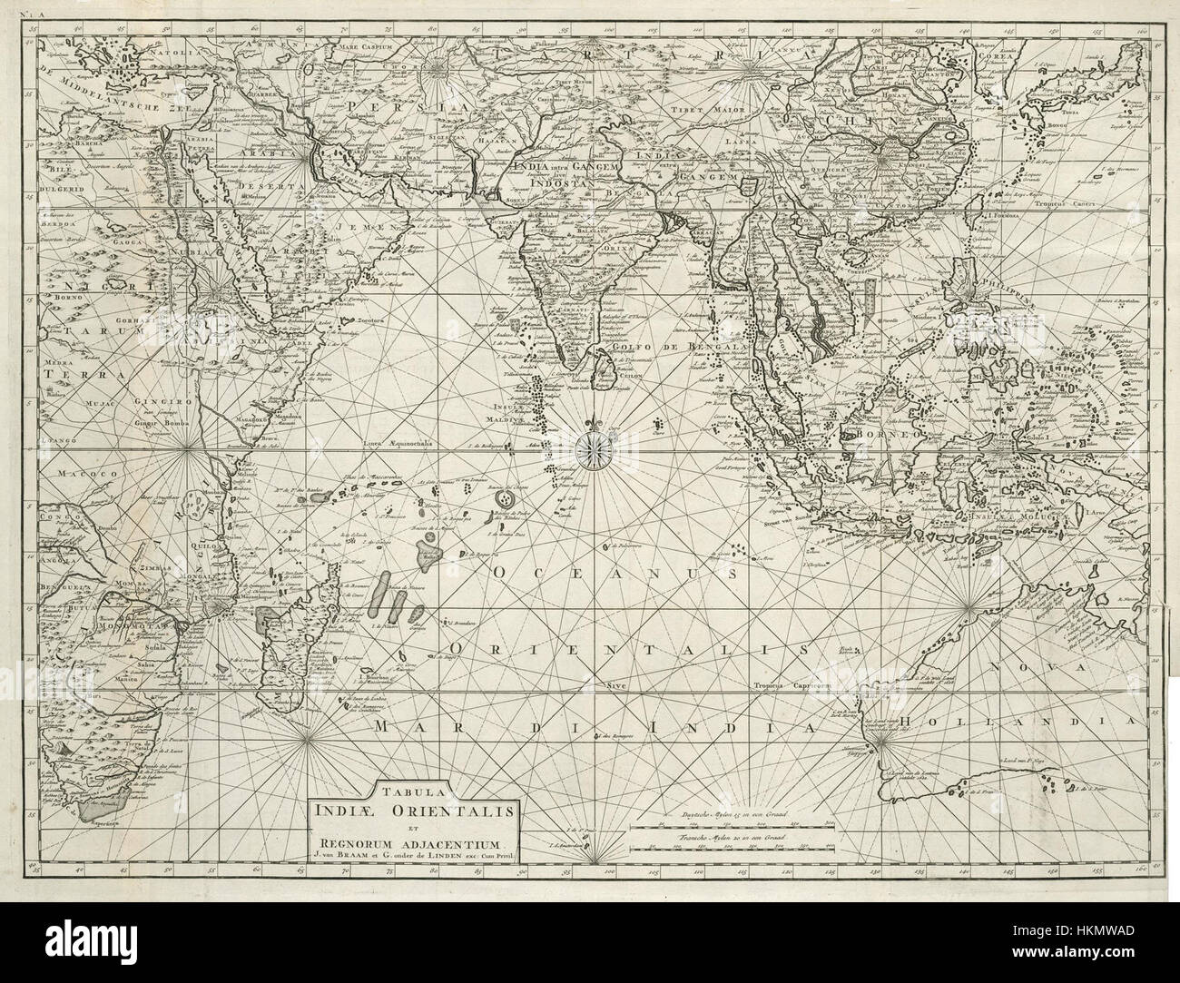 La "Mappa delle Indie Orientali" è un'opera d'arte cartografica storica che mostra la geografia del sud-est asiatico durante l'era dell'esplorazione. La mappa evidenzia le principali regioni e rotte commerciali delle Indie Orientali, rappresentando l’importanza dell’area durante il XVII secolo. Foto Stock