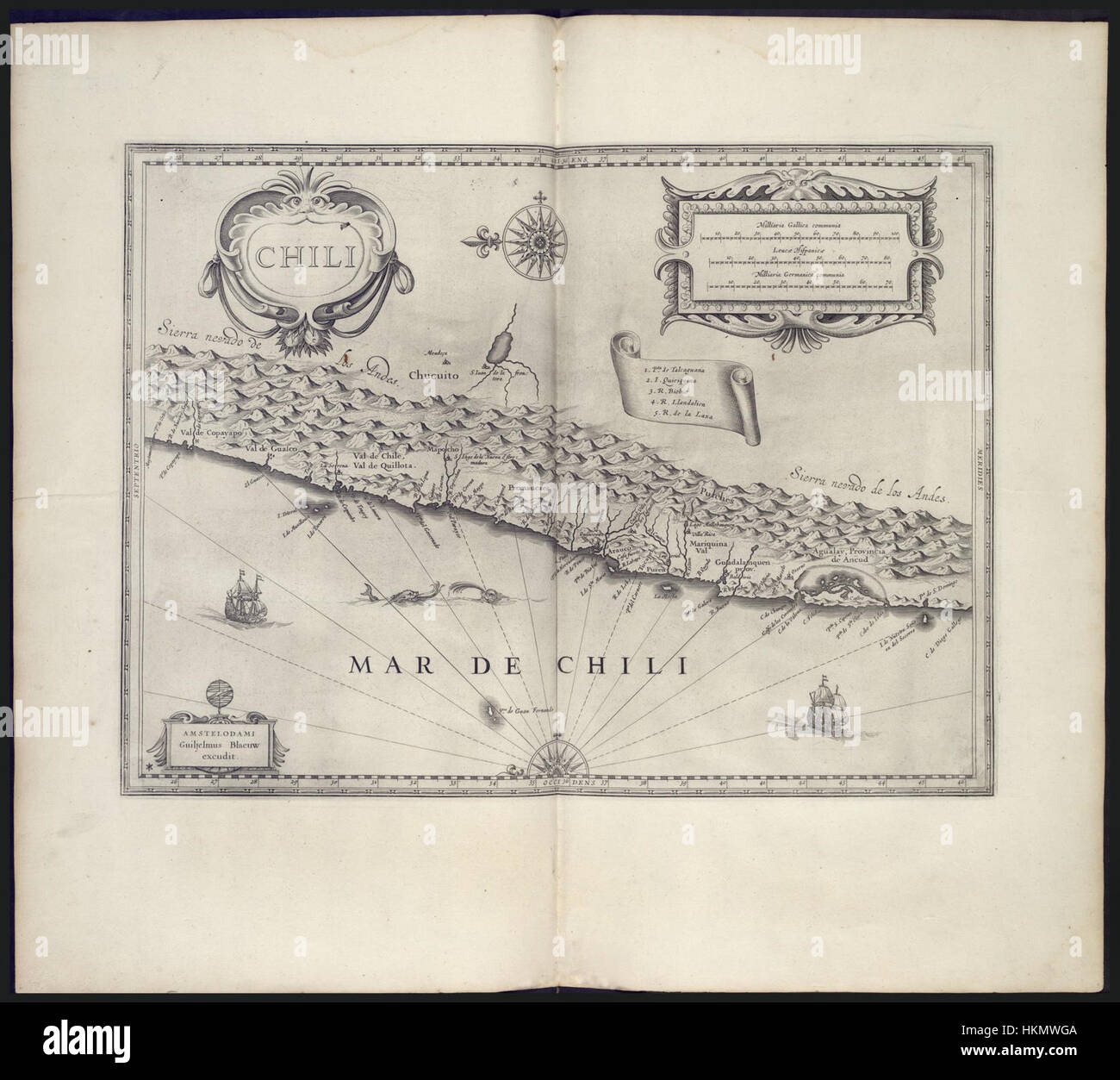 Questa mappa del Cile del XVIII secolo, catalogata come AMH-7511-KB, offre una rappresentazione dettagliata della geografia e degli insediamenti della regione. Fornisce informazioni sui confini, i paesaggi e le prime pratiche cartografiche del paese nel cono meridionale del Sud America. Foto Stock