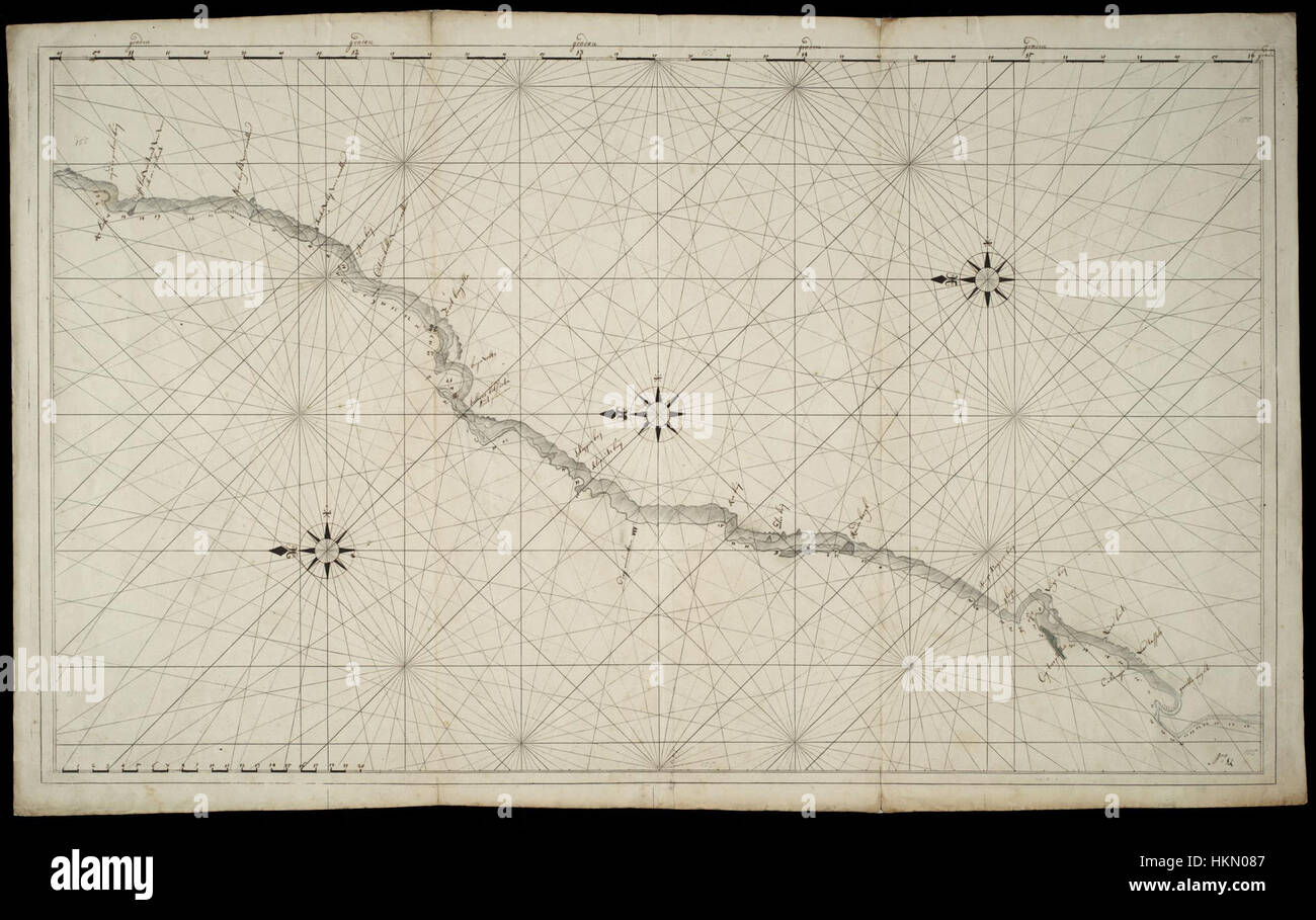 Questa mappa, "AMH-7667-NA", offre una vista dettagliata della costa angolana, illustrando le caratteristiche geografiche e le regioni costiere. Evidenzia la topografia, gli insediamenti e i punti di riferimento che sono parte integrante della comprensione della geografia marittima del paese. Foto Stock