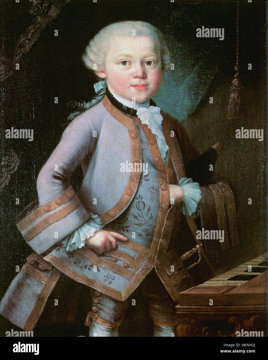 Questo ritratto di Wolfgang Amadeus Mozart cattura il famoso compositore in una posa classica, riflettendo la sua importanza nella storia della musica classica occidentale e la sua influenza duratura sulla composizione musicale. Foto Stock