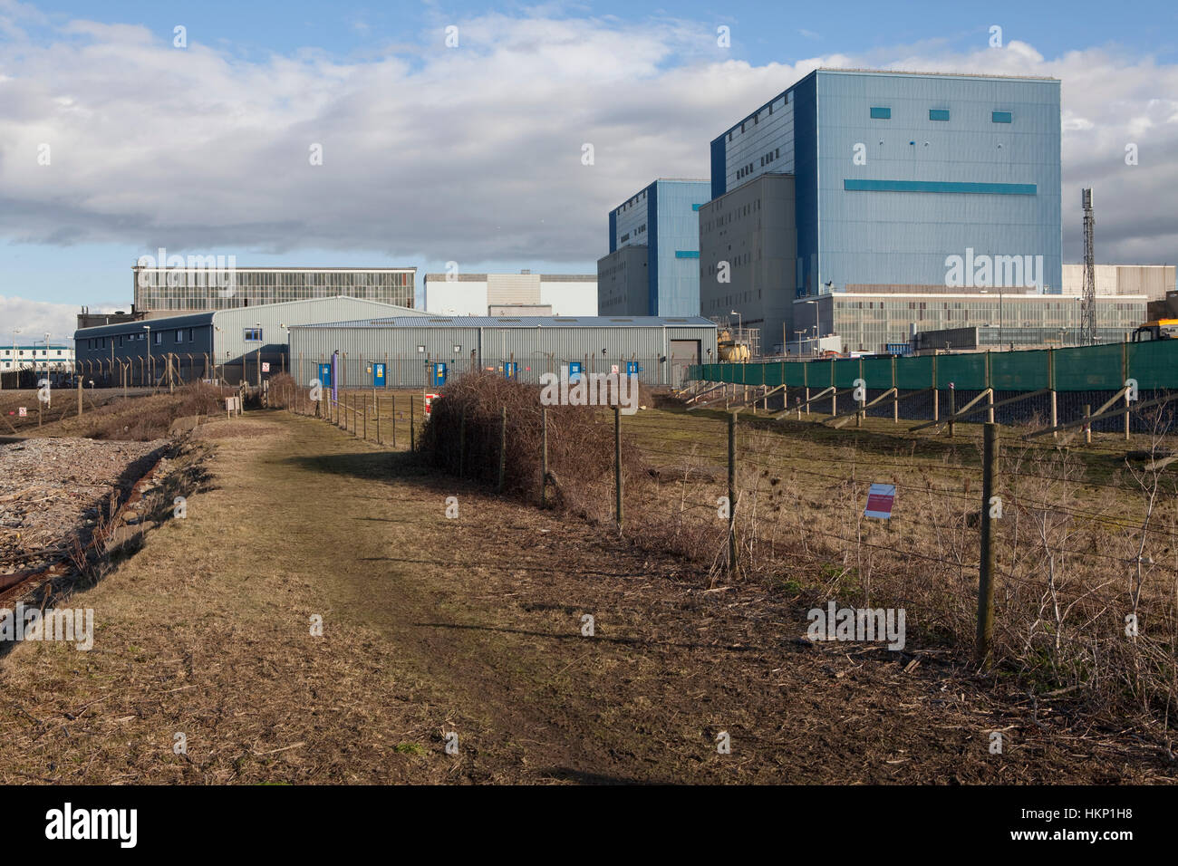 Hinkley Point nucleari di potenza power station North Somerset . I manifestanti hanno occupato un agriturismo vicino come EDF Clear la terra ben prima di aver dato il permesso di pianificazione per una nuova stazione di potenza a Hinkley C come parte del governo del Regno Unito il nuovo piano nucleare Foto Stock