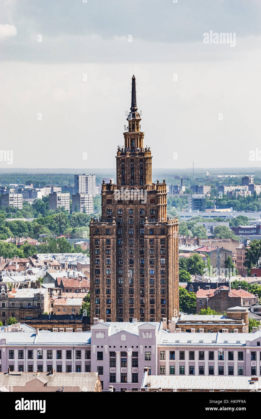 L'alto edificio dell'Accademia delle Scienze è un 108 metro alto edificio di Riga, Lettonia, Paesi Baltici, Europa Foto Stock