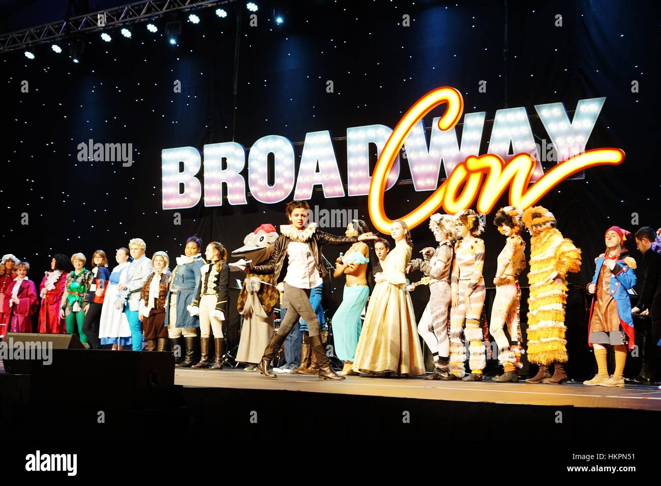 La convenzione BroadwayCon per il teatro musicale di tifosi ha avuto luogo presso il Centro Congressi Jacob K. Javits Convention Center di New York nel mese di gennaio Foto Stock