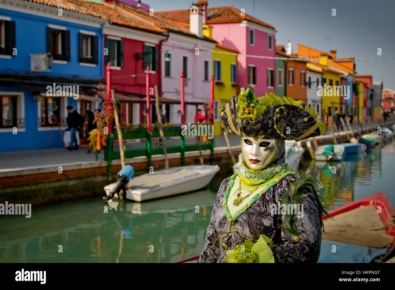 Persone in maschera travestimento di carnevale. Isola di Burano. Venezia, Italia. Foto Stock