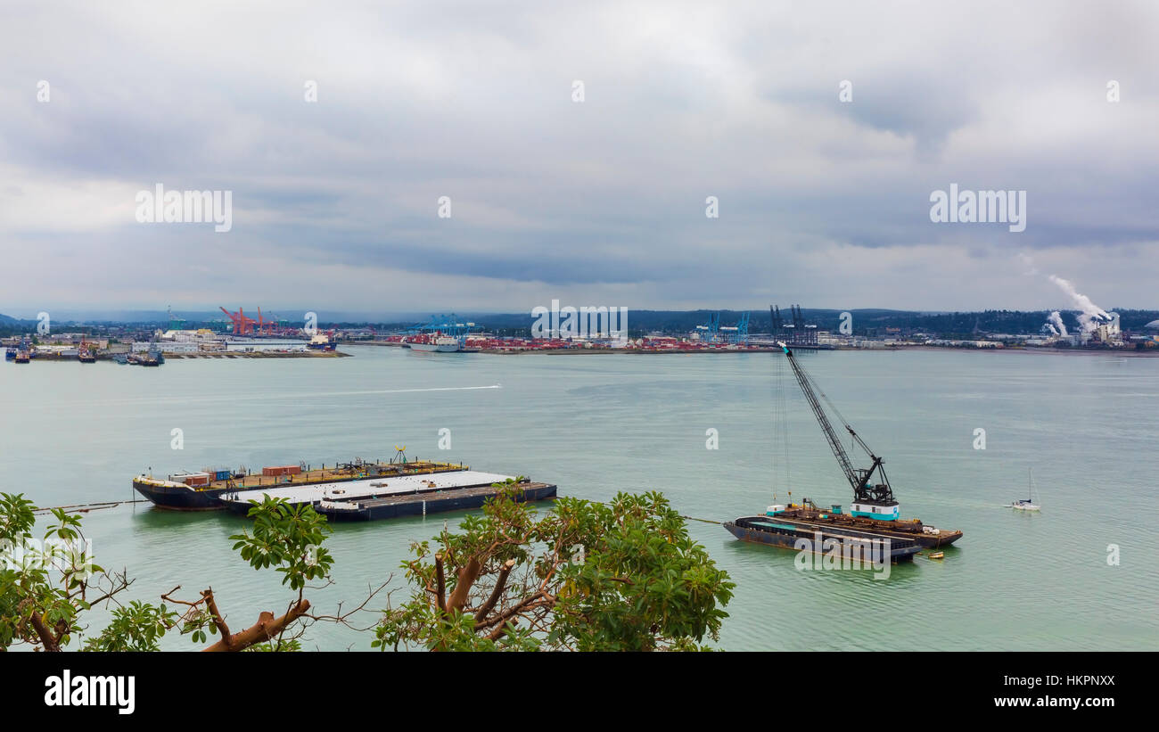 Inizio bay sul freddo mattino nuvoloso, come si vede da sr 509. Foto Stock