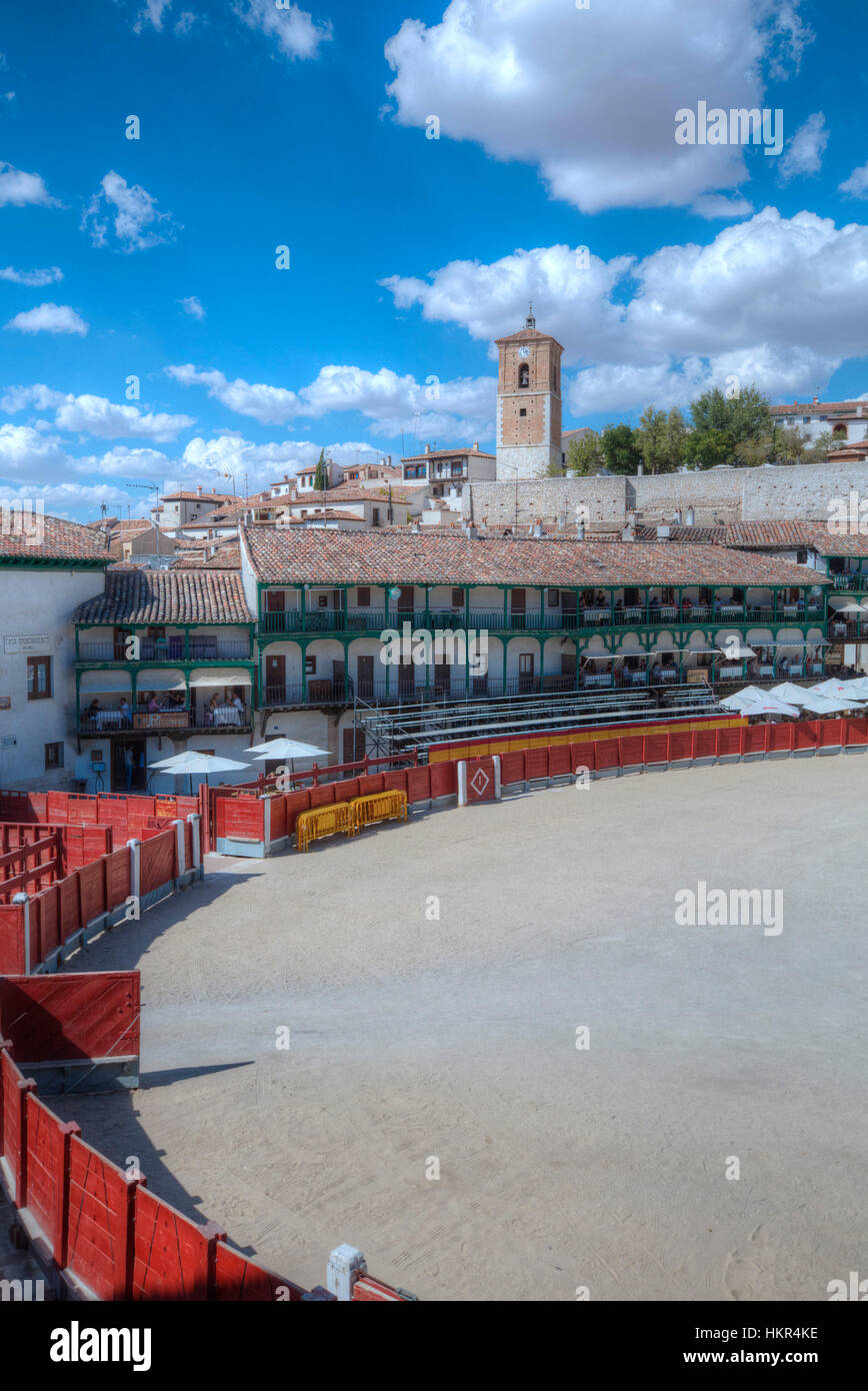 Plaza Mayor con convertito Bullring, Chinchon, Spagna Foto Stock
