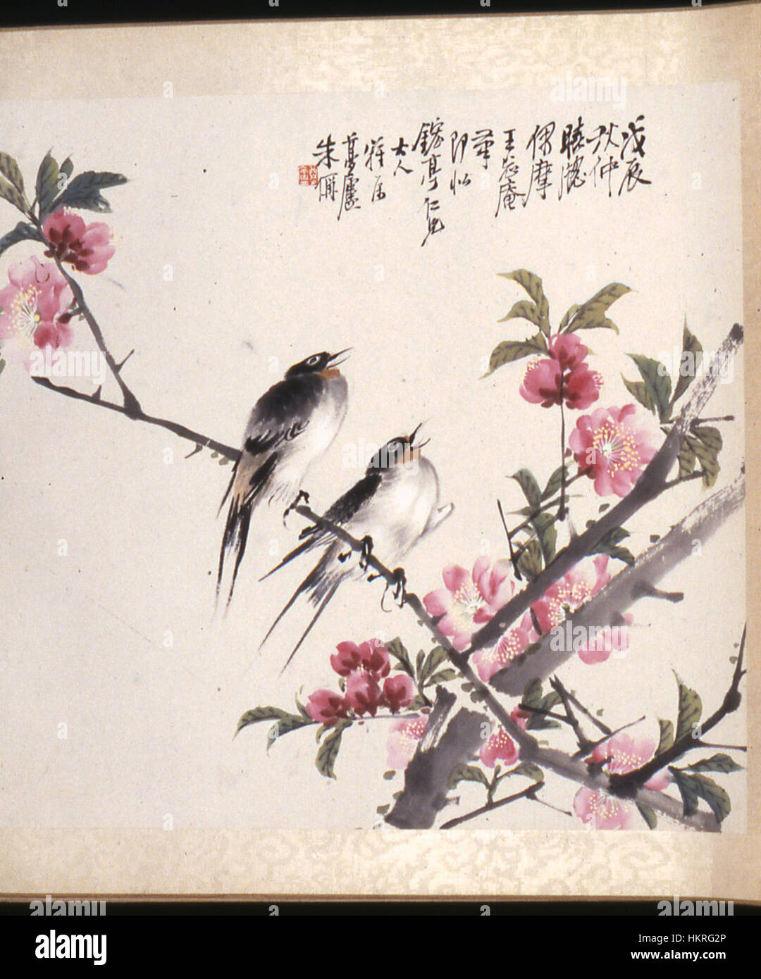 Questa opera d'arte cinese intitolata *Two Birds*, tratta dal Walters Art Museum, raffigura due uccelli in una rappresentazione simbolica, un motivo comune nell'arte cinese incentrato sulla natura e l'armonia. Foto Stock