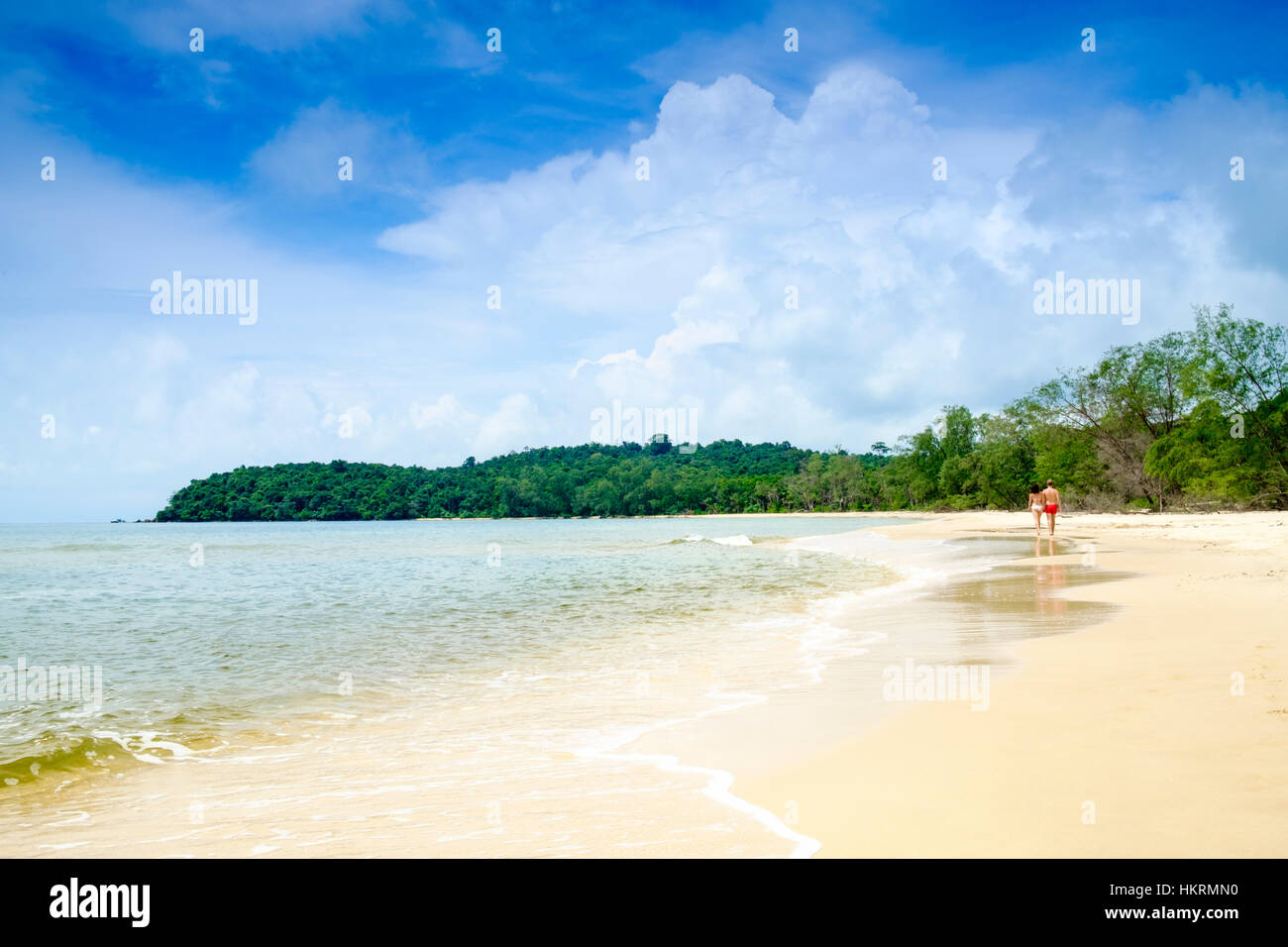 Coppia giovane su una spiaggia in Ko Ta Kiev, Sihanoukville, Cambogia Foto Stock