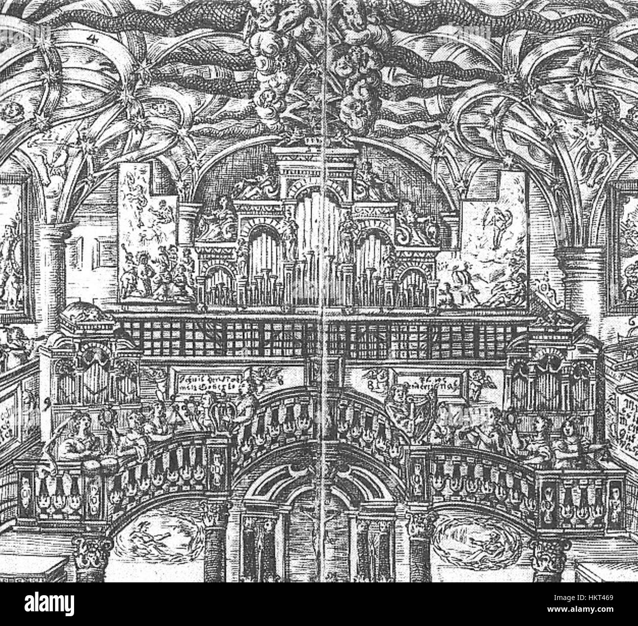 L'organo della Schlosskapelle di Dresda è uno strumento storico, noto per la sua bellezza architettonica e la sua importanza nella storia musicale della regione. Rimane una parte vitale del patrimonio culturale di Dresda. Foto Stock