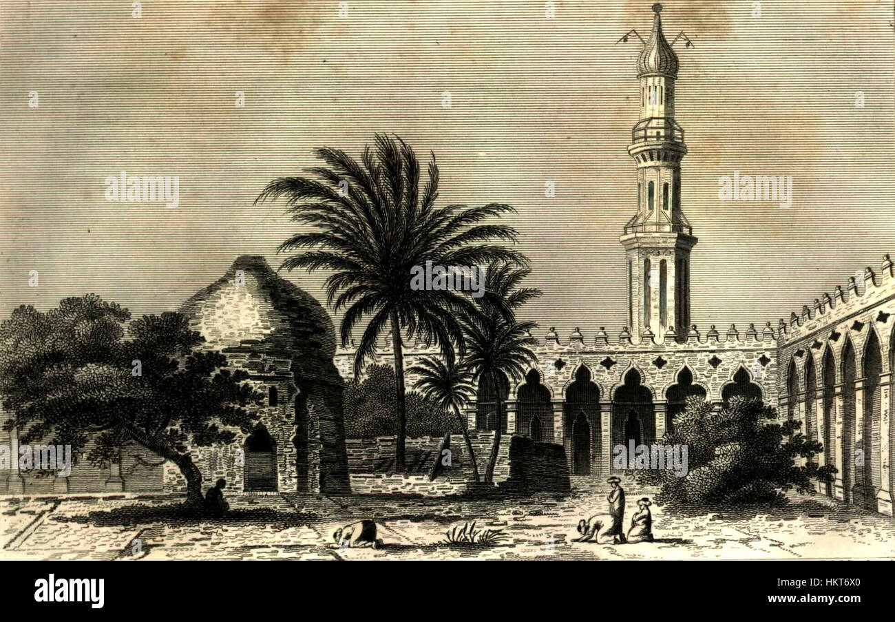 La rappresentazione di Edward Daniel Clarke del cortile della Moschea Attarina nel 1798, basata sul lavoro di Vivant Denon, è stata inclusa nella sua pubblicazione del 1805 *The Tomb of Alexander*. L'immagine cattura la grandezza architettonica e il significato storico della moschea di Alessandria, in Egitto. Foto Stock