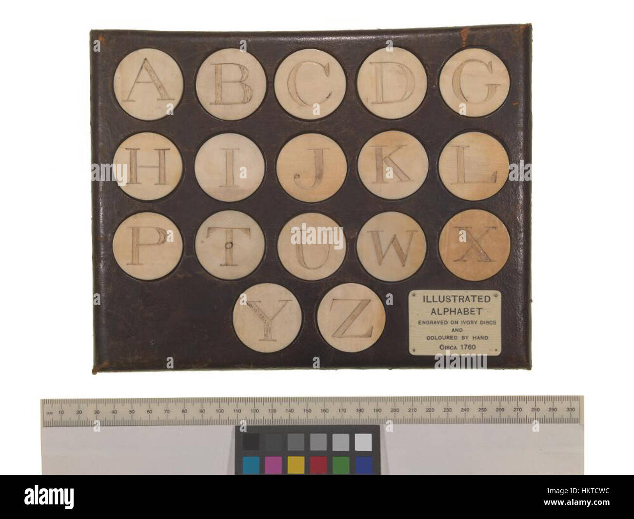 Librerie di Bodleian, alfabeto illustrato incisi su dischi di avorio e colorati a mano Foto Stock