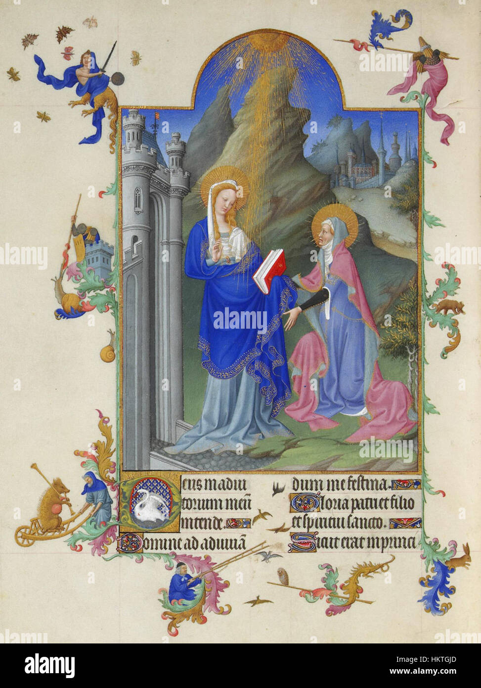 Folio 38v da un manoscritto medievale raffigura la Visitazione, una scena biblica in cui Maria visita sua cugina Elisabetta. L'opera utilizza tempera e foglie d'oro, tipiche dei manoscritti miniati, mostrando ricchi dettagli e colori vivaci, illustrando il momento del saluto e della profezia divina. Foto Stock