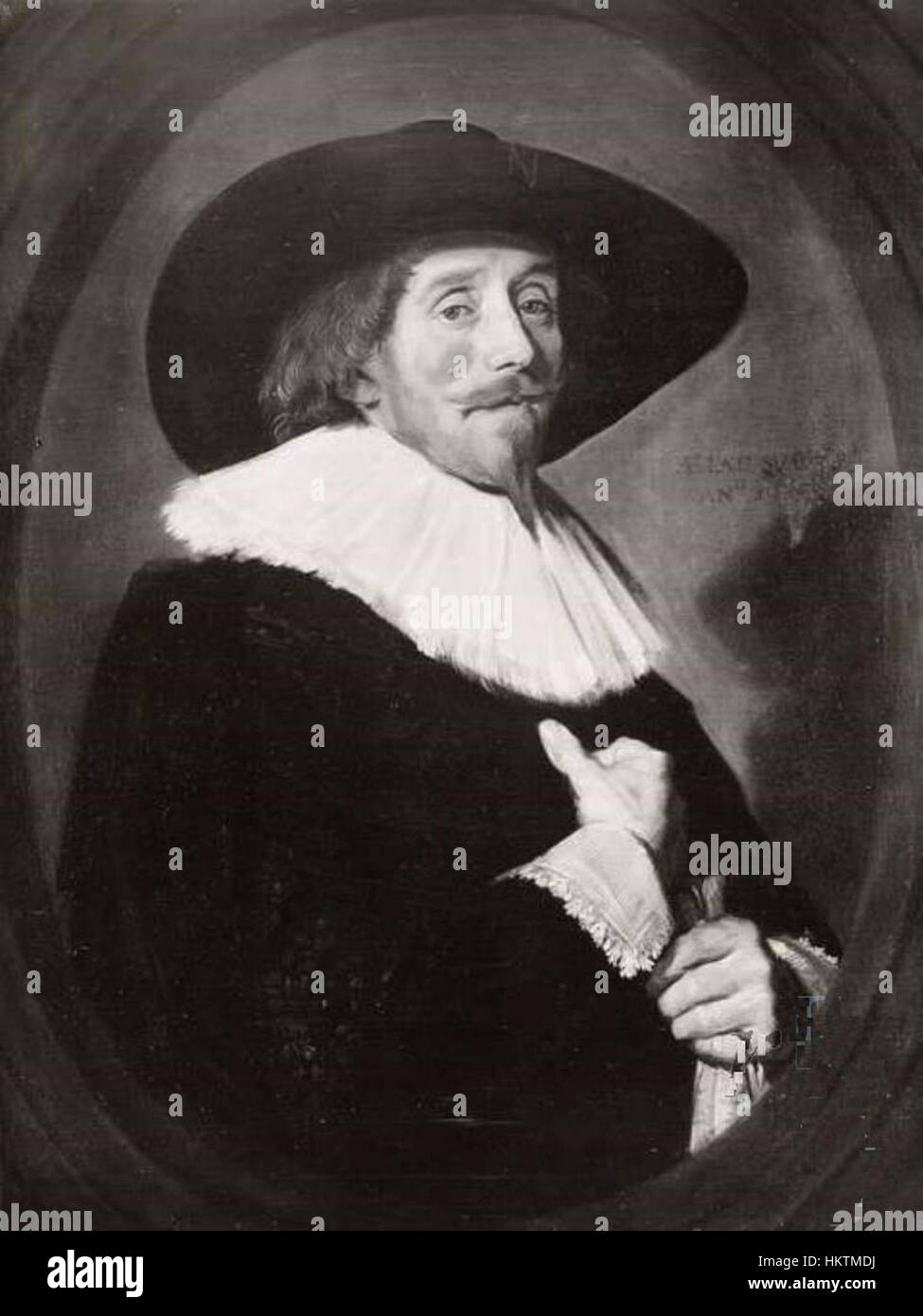 Questo ritratto del maestro olandese Frans Hals mostra un uomo che indossa un cappello a teglia larga, rivolto verso destra. Il pezzo esemplifica l'abilità di Hals nel catturare il carattere e la personalità attraverso vivaci pennellate ed espressioni facciali dettagliate, tipiche del suo stile del XVII secolo. Foto Stock