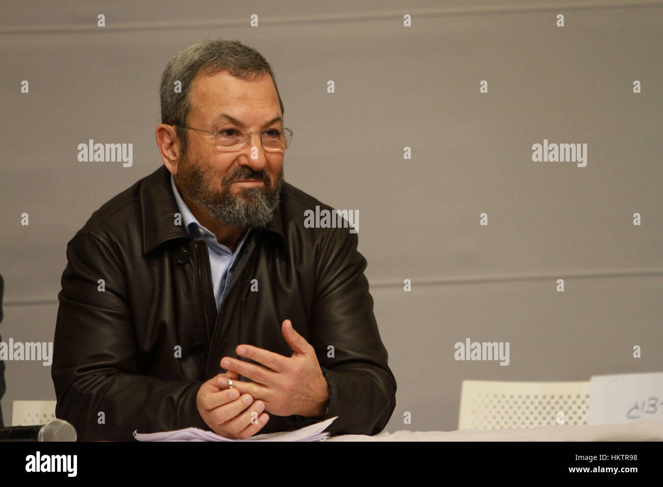 Tel Aviv, Israele. 29 gen, 2017. Ex primo ministro Israeliano Ehud Barak assiste del partito laburista manifestazione di Tel Aviv, Israele. Credito: Gil Cohen Magen/Xinhua/Alamy Live News Foto Stock