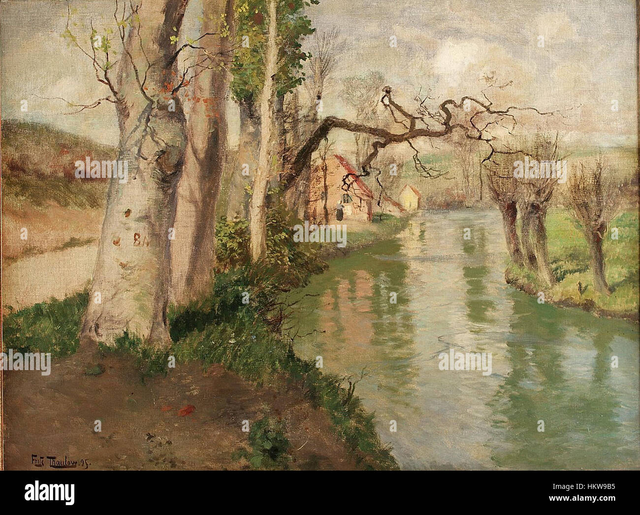 *Fra Dieppe med Elven Arques* di Frits Thaulow è un dipinto di paesaggio che raffigura una scena tranquilla della città di Dieppe, con il fiume Arques che scorre attraverso il primo piano. Thaulow, noto per la sua padronanza della luce e degli effetti atmosferici, cattura la serena e naturale bellezza di questa regione costiera nel nord della Francia. Foto Stock