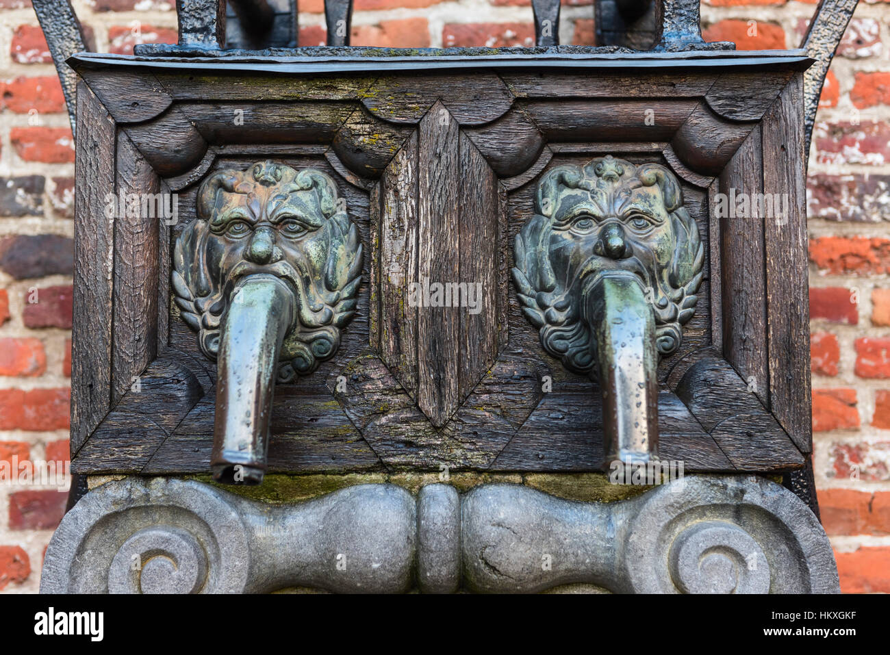 Ornati pompa acqua grande beghinaggio Groot Begijnhof Leuven Belgio Foto Stock